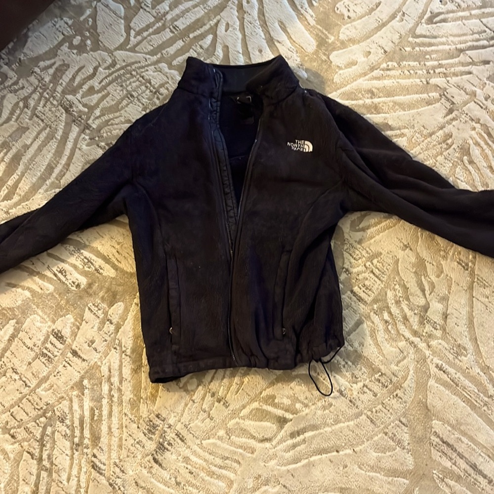 Black North face jacket